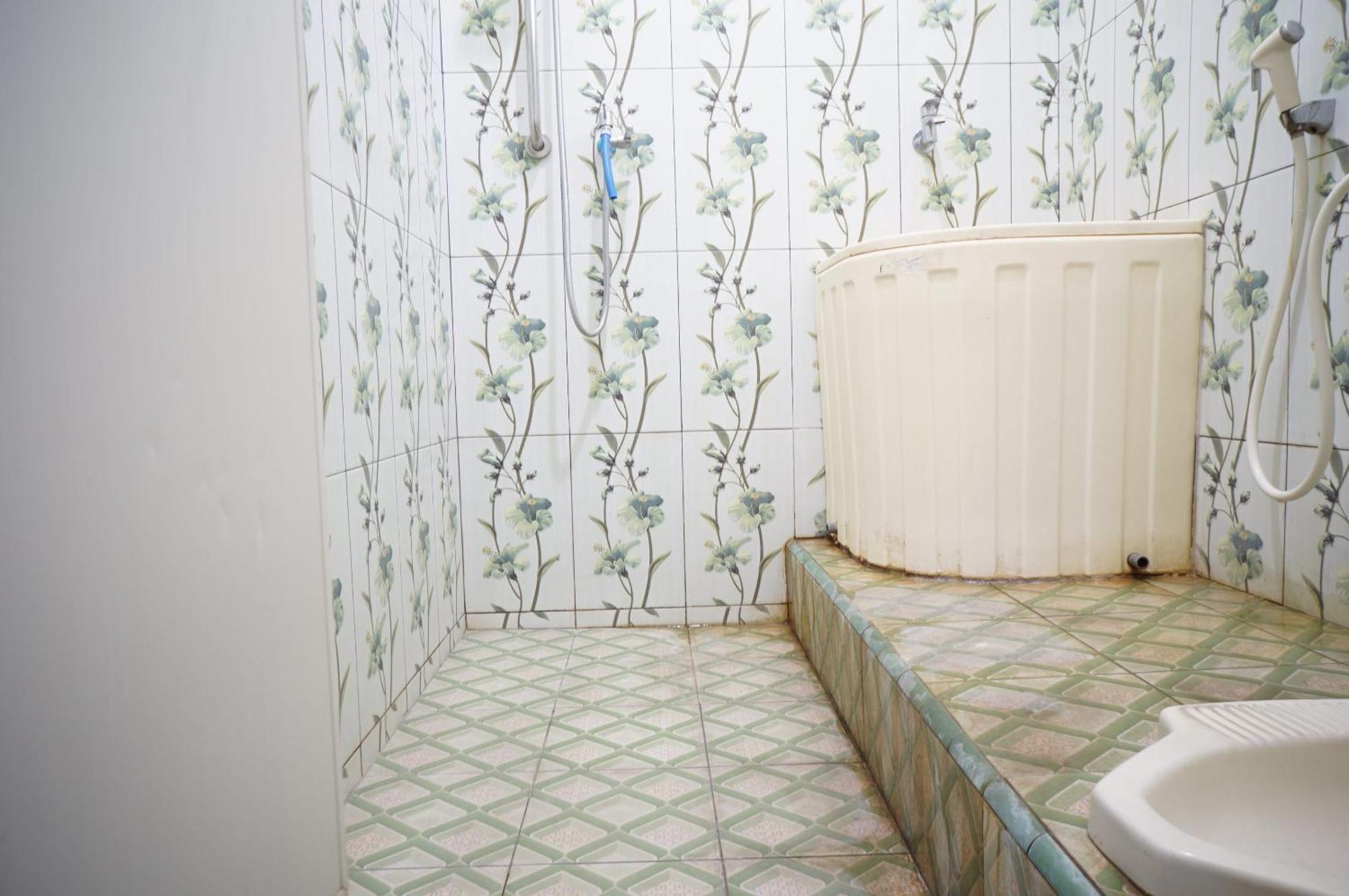 Spot On 93423 Kost Berkah Near Kebun Teh Wonosari Otel Lawang Dış mekan fotoğraf